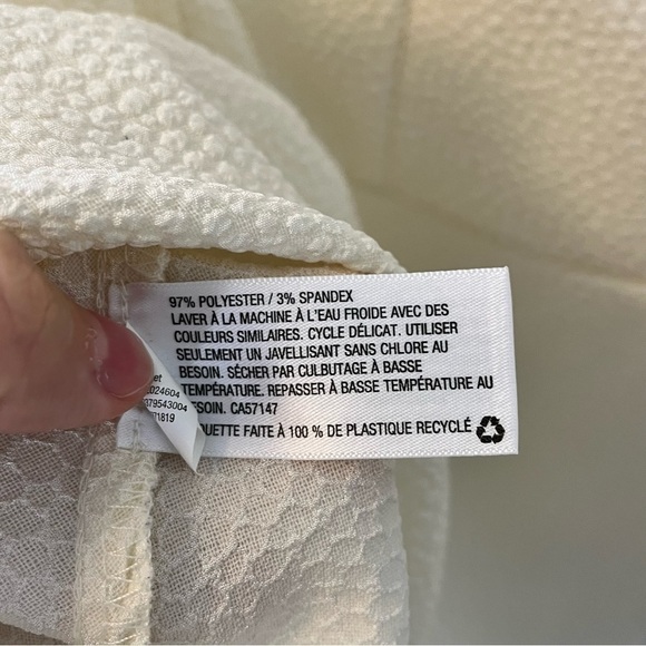 White blouse - Picture 4 of 4